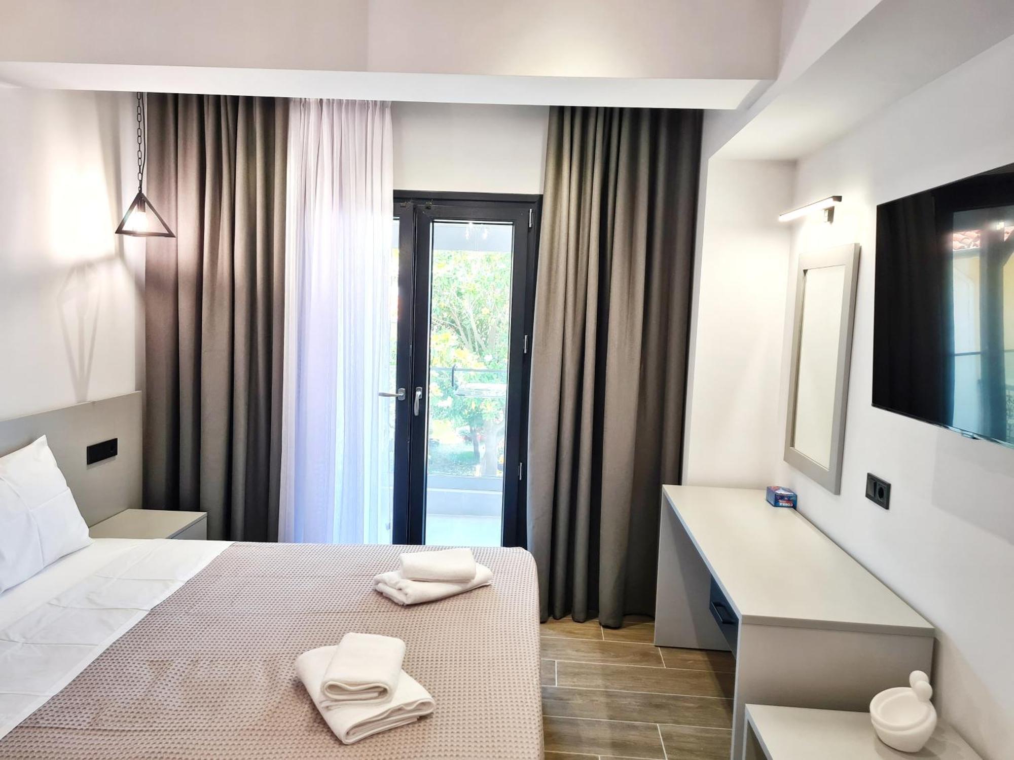 Agnanti-Apartments B Никити Екстериор снимка